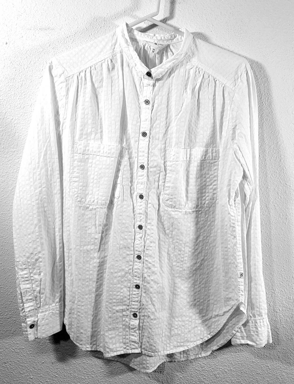 Lou & Grey White Checkered Button Up Pointed Collar Top Medium Lightweight Soft